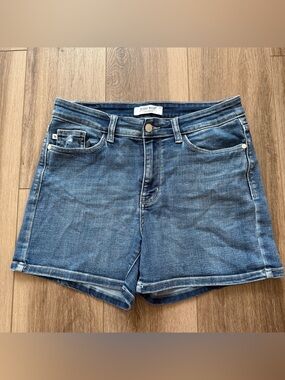 Judy Blue Light & Dark Wash Two-Tone Denim Shorts size Large